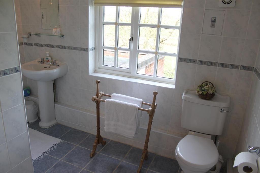 Ingon Bank Farm Bed And Breakfast Stratford-upon-Avon Room photo